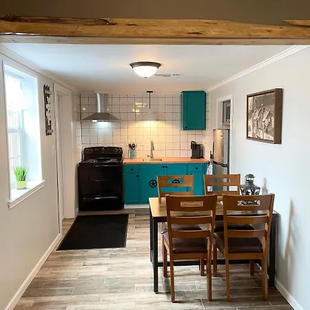 Four Oaks Bed And Breakfast-2